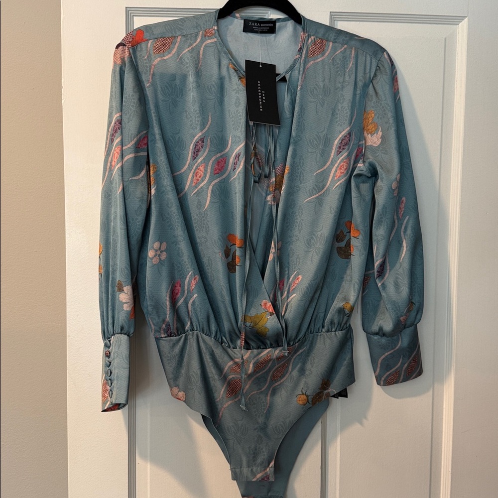 Zara Blue Floral Patterned Garment